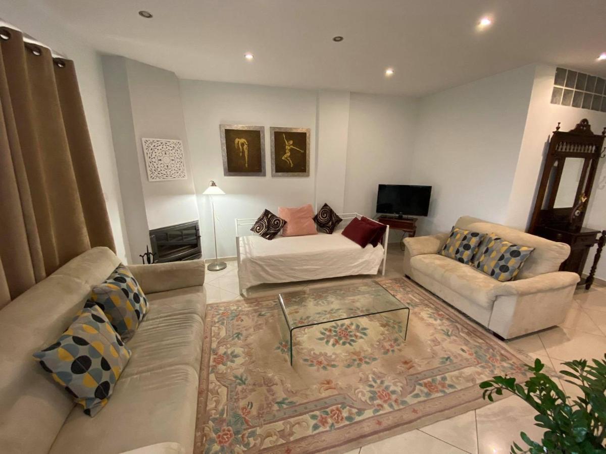 Mesogios House Suites Lárnaka Eksteriør bilde
