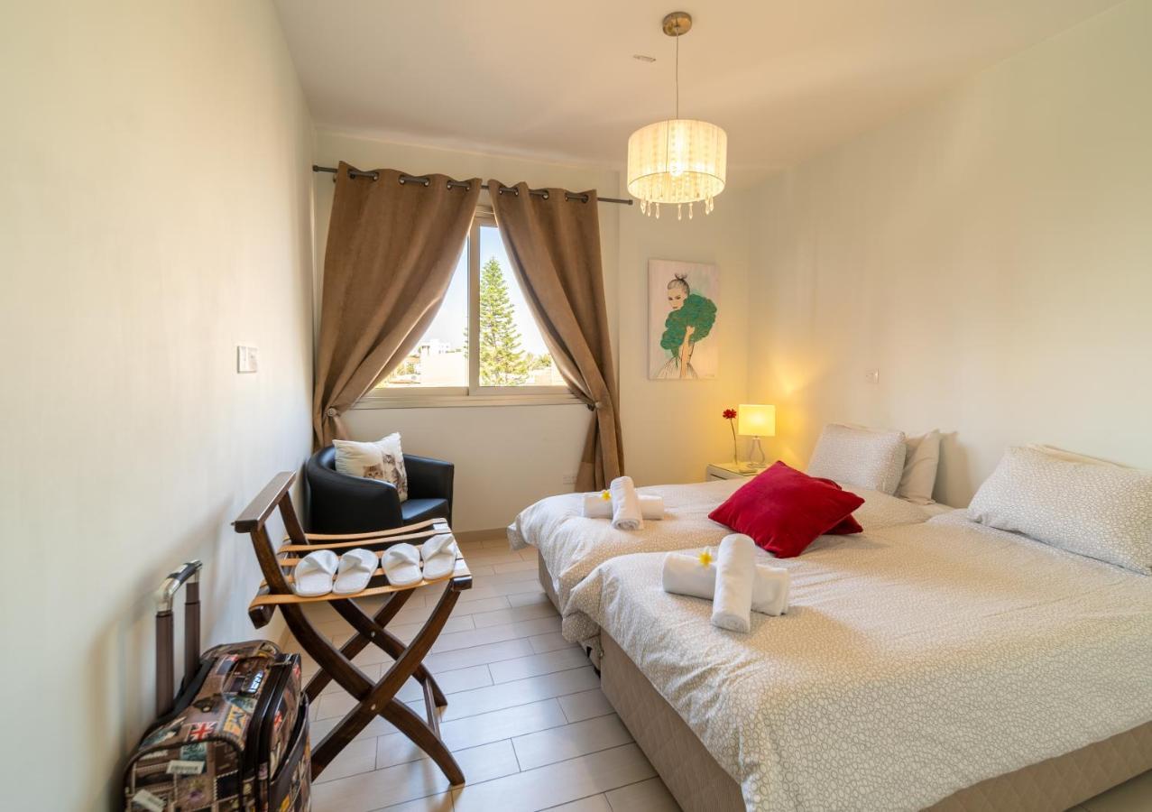 Mesogios House Suites Lárnaka Eksteriør bilde
