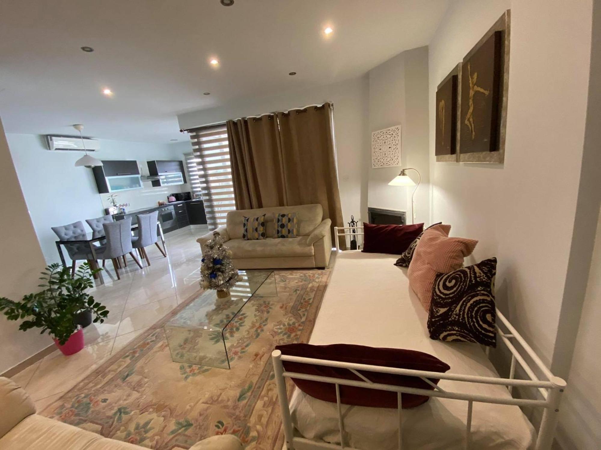 Mesogios House Suites Lárnaka Rom bilde